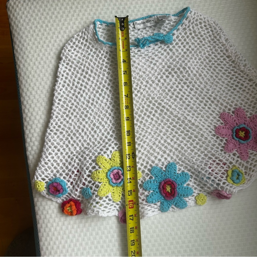Little girl size  6X crochet poncho cottagecore boho floral sweet white blue - Picture 7 of 12